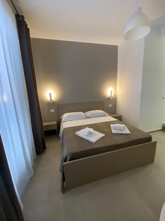 Aeroporto Katane Rooms Catánia Buitenkant foto